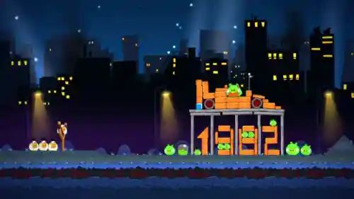 愤怒的小鸟太空版无限金币钻石版(愤怒的小鸟星球大战2下载安装)