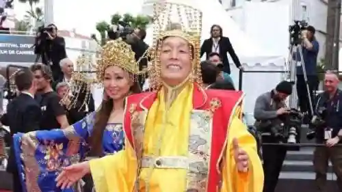 神话降临现实(当神话走进现实)