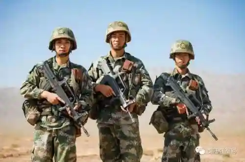 铁甲奇兵先锋阵容搭配(铁甲风暴平民最佳阵容)插图11