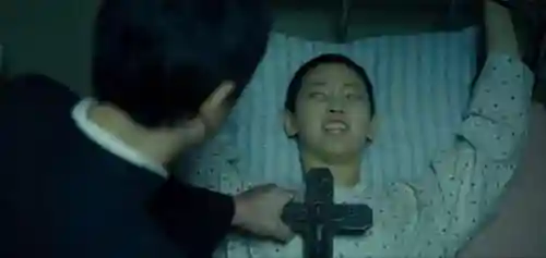 韩国恐怖片(韩国丧尸片《活着》2)插图29