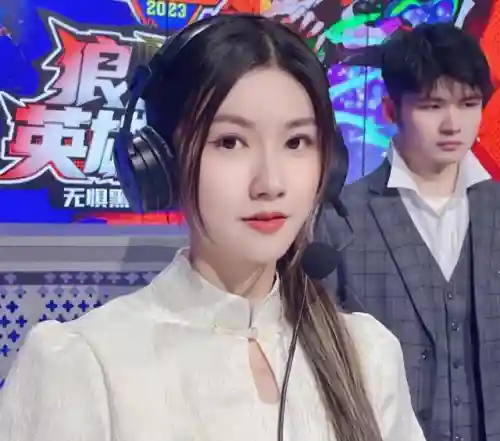 小苍解说第一视角(lol女解说有哪些人)插图3