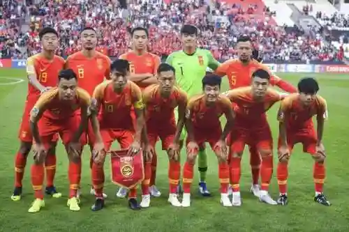 伊朗门将阵容搭配图片(实况足球门将诺伊尔怎么加点)插图1