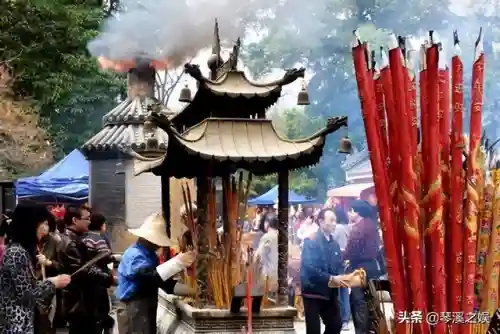 疯狂猜图名人明星4字和尚(四个字的名人明星)插图1