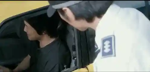 韩国恐怖片(韩国丧尸片《活着》2)插图3