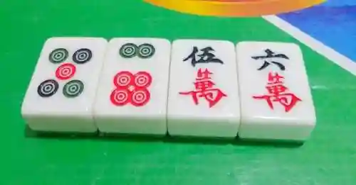 四人打麻将小游戏(四人打麻将的玩法)插图4