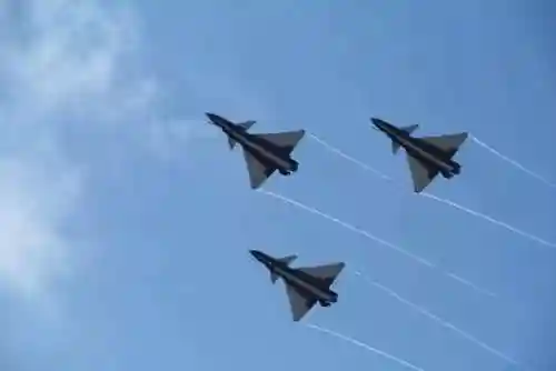 空军该如何搭配阵容图(最好看的空军配色)插图1