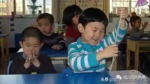 课堂小游戏(活跃气氛的10个小游戏)插图3