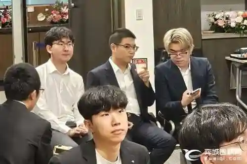 弈城围棋网(弈城围棋手机版app)插图1