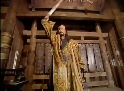 真假岳不群上任盈盈(令狐冲爱任盈盈还是岳灵珊)插图1