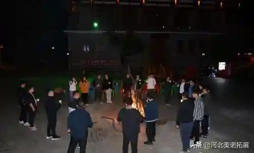 5人小游戏室内坐着玩(5个人玩的聚会游戏)