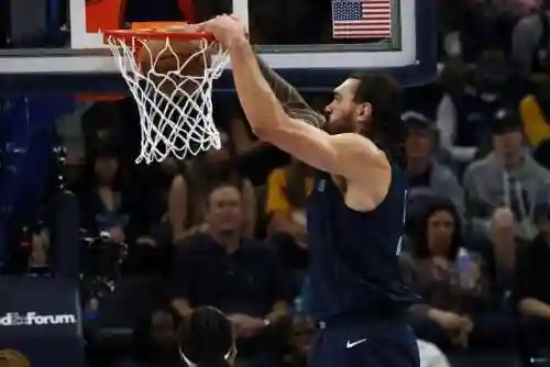 球队历史阵容搭配表(nba历史最强五人阵容)插图27