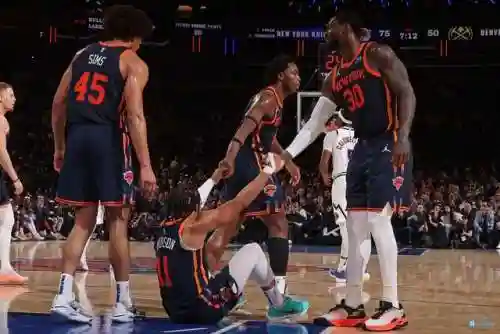 球队历史阵容搭配表(nba历史最强五人阵容)插图3
