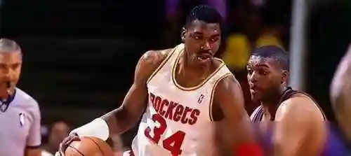 篮球大师伯德阵容搭配(NBA篮球大师最强阵容)插图5