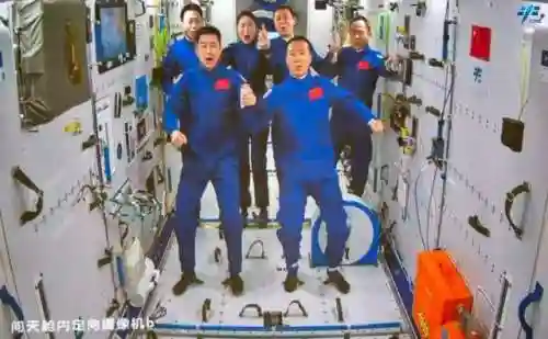 神十五箭指苍穹(绝世箭神)插图4