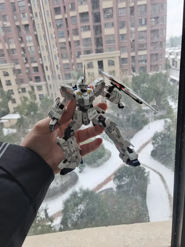 独角兽高达(高达模型十大必买机体)插图3