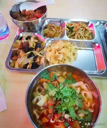 吃货大食堂菜谱大全配方(机关食堂菜谱一周表)插图2