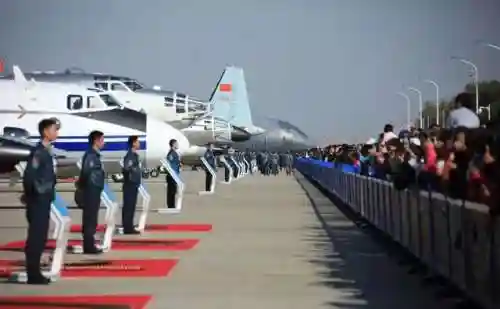 空军该如何搭配阵容图(最好看的空军配色)插图4