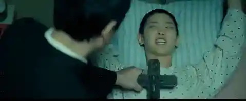 韩国恐怖片(韩国丧尸片《活着》2)插图31