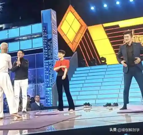 瑜伽老师可以做到多大年龄(当瑜伽老师要什么条件)插图7 瑜伽老师可以做到多大年龄(当瑜伽老师要什么条件)插图7