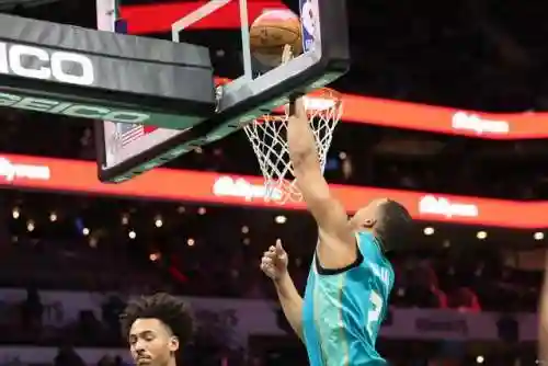 球队历史阵容搭配表(nba历史最强五人阵容)插图12