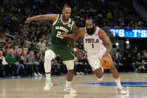 76人逆转雄鹿(NBA雄鹿)插图1