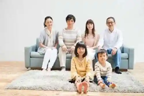 两人怎样做才能生孩子(女人和男人怎么生娃)