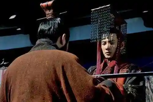 大皇帝华佗阵容搭配(大皇帝平民最强阵容)