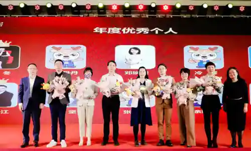 盛夏未来阵容搭配攻略(盛世芳华什么阵容最好)插图13
