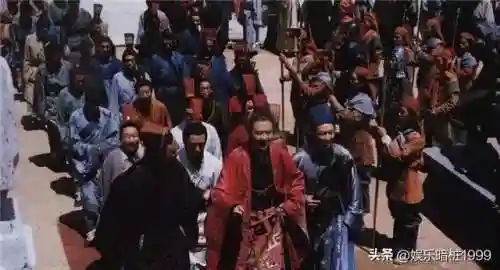 拍三国演义死了很多群演(老三国拍摄牺牲了多少人啊)插图6