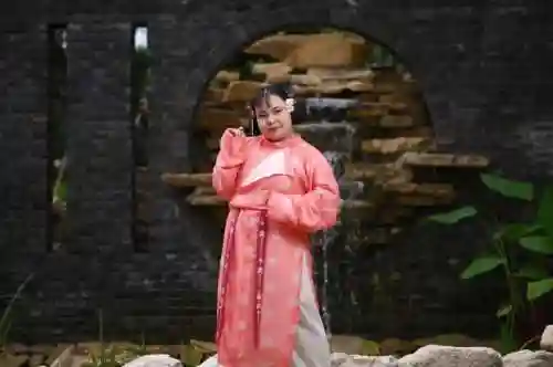 汉服朋友阵容怎么搭配图片(汉服怎么穿的)插图14