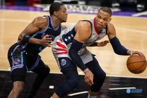 湖人经理模式阵容搭配(nba2kol2经理模式最强阵容)插图5