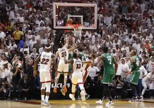 世纪最佳绝杀扣篮阵容搭配(nba最佳扣篮集锦)插图2 世纪最佳绝杀扣篮阵容搭配(nba最佳扣篮集锦)插图2