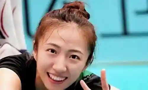 排球配套阵容搭配推荐最新(三排什么阵容最好)插图10