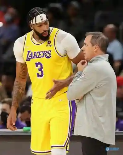 湖人经理模式阵容搭配(nba2kol2经理模式最强阵容)插图7