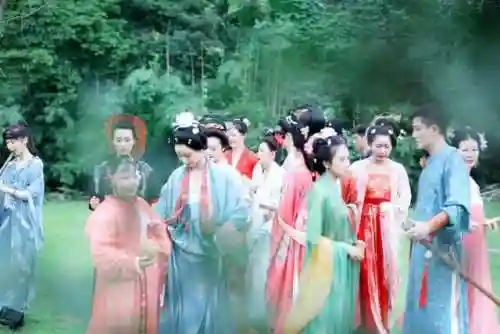 汉服朋友阵容怎么搭配图片(汉服怎么穿的)插图42