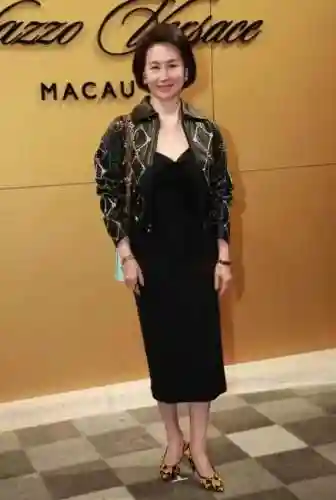 重生香江之豪门盛宴(女主60年代偷渡香江的小说)插图2