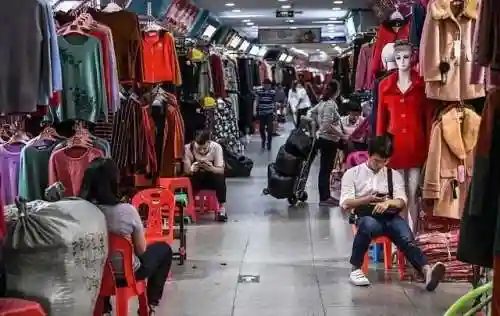 500元一吨衣服批发(2元店货源批发在哪里进货)插图7