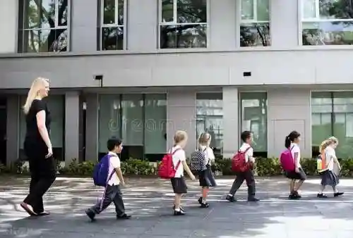 童话故事大全100篇睡前故事(睡前小故事哄女朋友)插图2