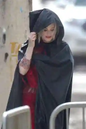 小丑斗篷搭配阵容图片女神(启源女神小丑厉害吗)