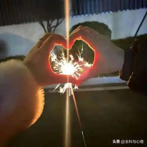 对某人失望心寒的说说(把一个人的心伤透了怎么挽回)插图6