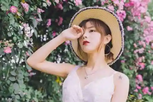 仙帝夺舍重生燕京弃少退婚的小说(重生之都市纨绔仙帝)