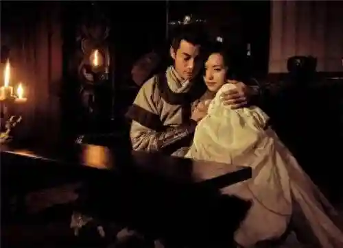 关羽晚上骑貂蝉的图片(貂蝉的历史背景)