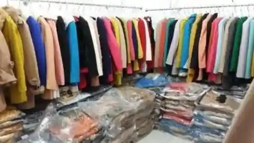 500元一吨衣服批发(2元店货源批发在哪里进货)插图3