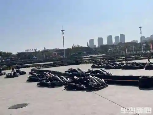 卡丁车赛道(卡丁车游乐场)