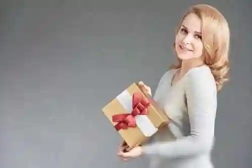 女人必备的三大宝石(最适合女人佩戴的宝石)插图2