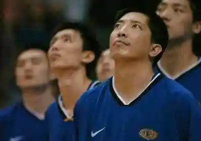 最强篮球比赛阵容搭配(nba现役最强阵容)插图1