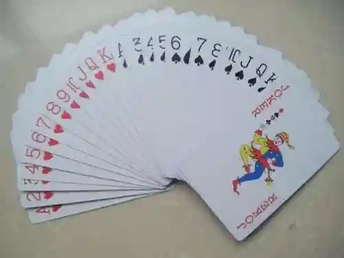干瞪眼扑克牌的玩法规则(干瞪眼游戏规则详解)