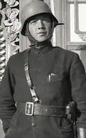 狼烟我的1937(战争岁月之重回1937)