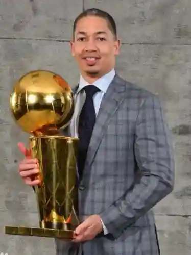 夺冠时骑士阵容装备搭配(什么阵容克制冠军骑士)插图16