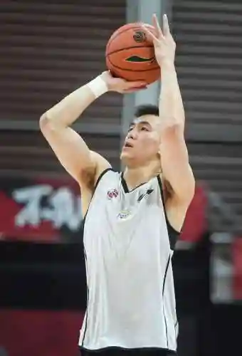 辽宁队阵容怎么搭配(新赛季辽宁队队员名单)插图6 辽宁队阵容怎么搭配(新赛季辽宁队队员名单)插图6